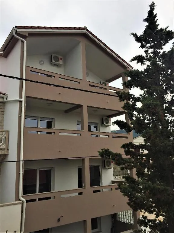 Orhideja Apartmani 拉布